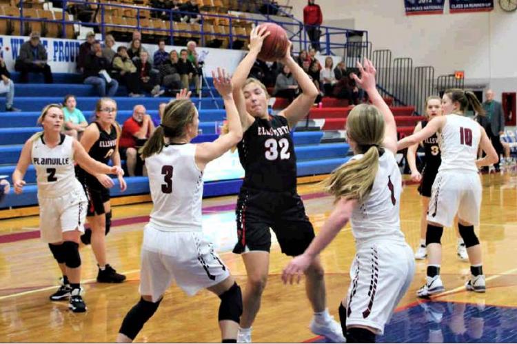 Ellsworth participates in classic at Russell