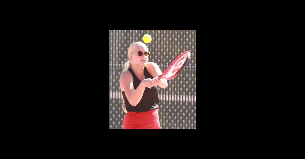 No. 2 singles player Hannah Vague placed 1st at league.