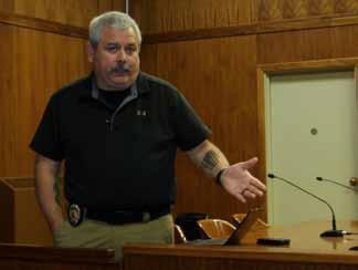 Ellsworth Police Chief Chad Murphy briefs county employees on the active shooter training for the day. ALAN RUSCH/Ellsworth County Independent-Reporter