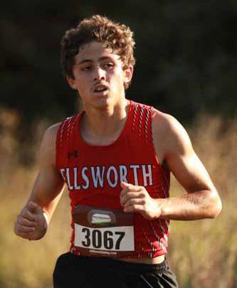 Sophomore Octavio Rodriguez competes at the SES meet, where he placed ninth and set a personal record of 17:25.