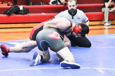 ‘Cat wrestlers compete in NCAA League